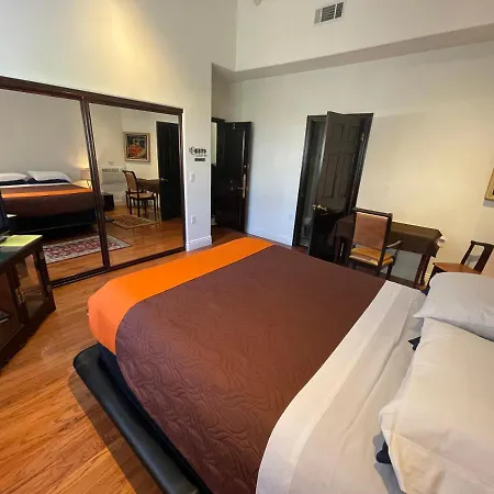 Entire Second Flr - Santa Monica Luxury Roman Villa